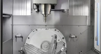 Interior of a second generation DVF 5000 simultaneous 5 axis machining centre